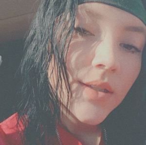 Meet your Posher, Desiree